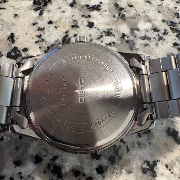 Casio TP-V001D-Men's Standard Stainless Steel Easy Reader Black Dial Watch Mint - Picture 7 of 7